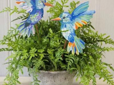 Artful Hummingbird stake
